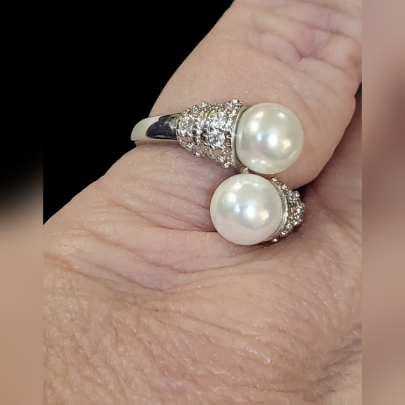 Sterling Silver Pearl Cubic Zirconia Ring Womens Jewelry - Picture 1 of 8